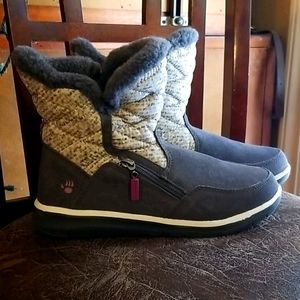 Bearpaw Katy Charcoal 2048W Womens booties sz. 9